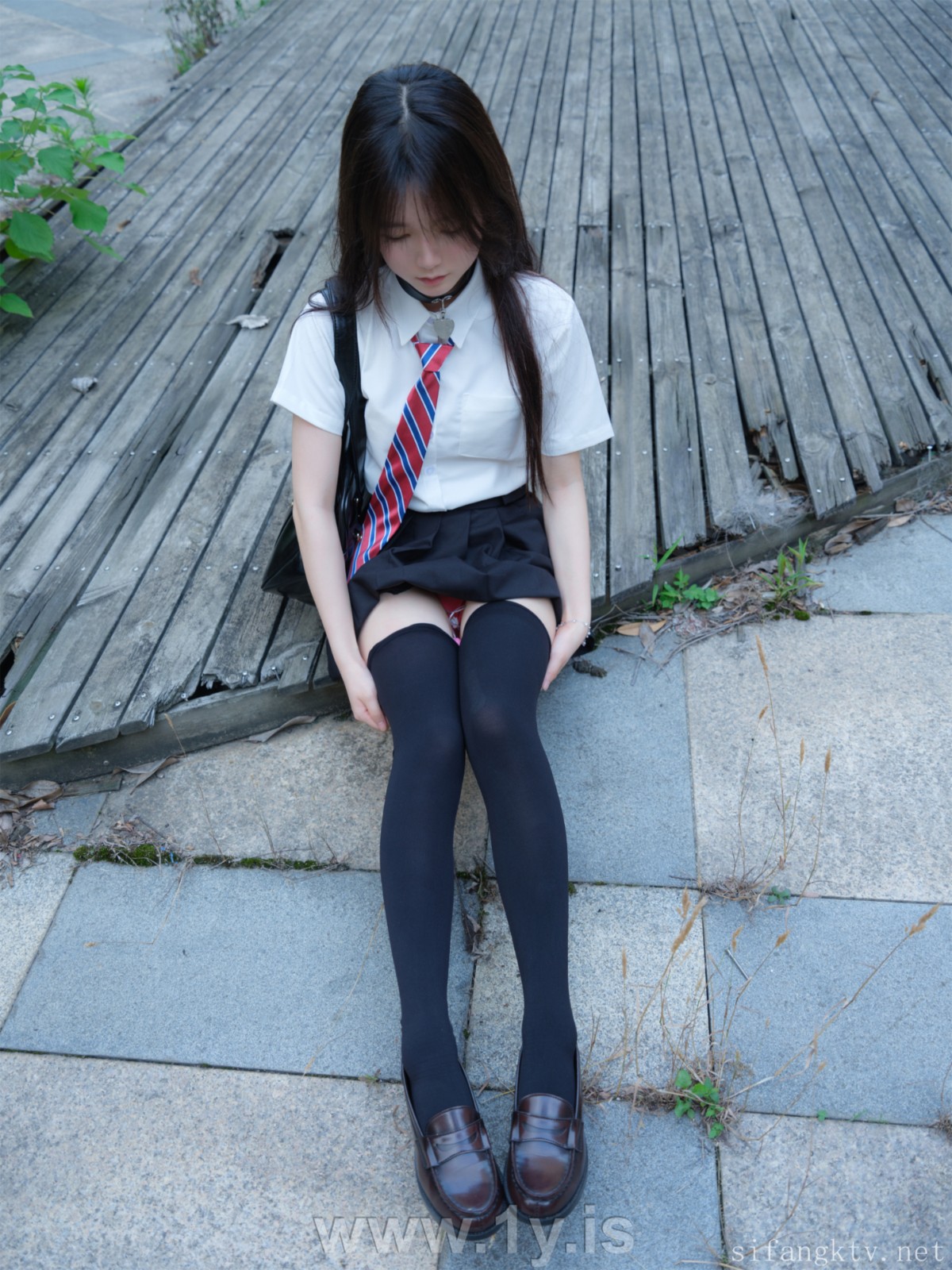 The Tender girl in black stockings Outdoor Exposure-1 (7)