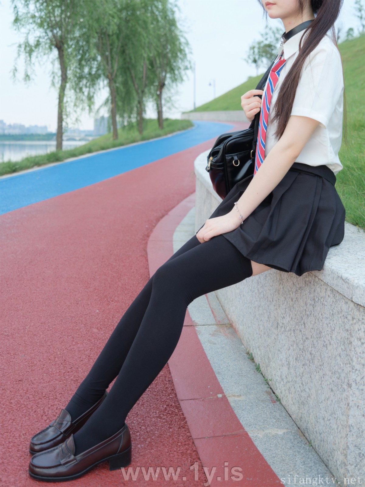 The Tender girl in black stockings Outdoor Exposure-1 (9)